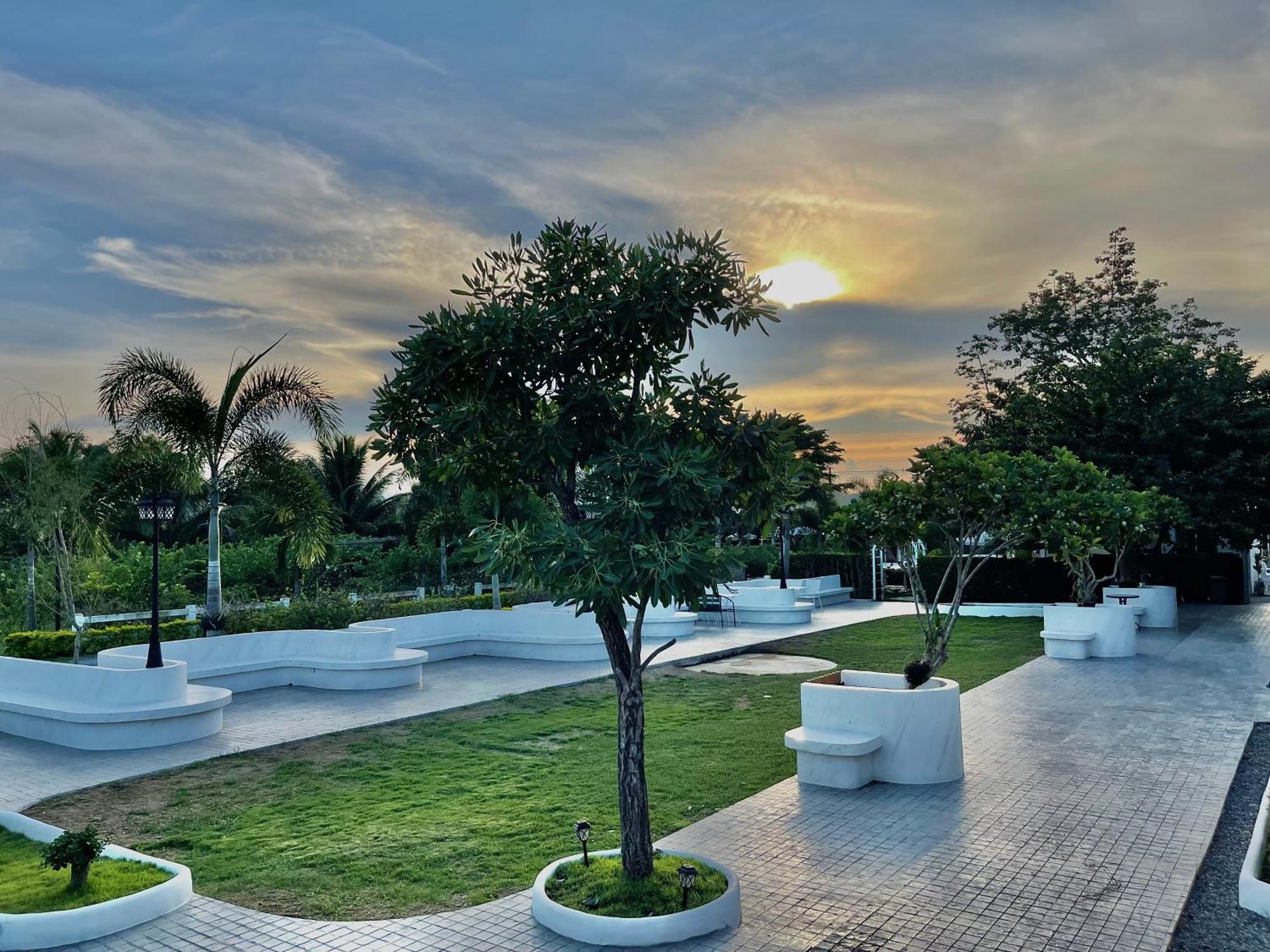 สต็อกโฮม เขาใหญ่ Hotel Pakchong Exterior photo